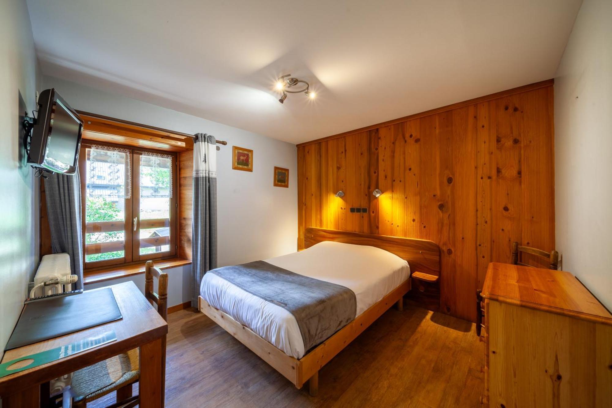 Auberge Des Montauds - Hotel & Restaurant Villard-de-Lans Quarto foto